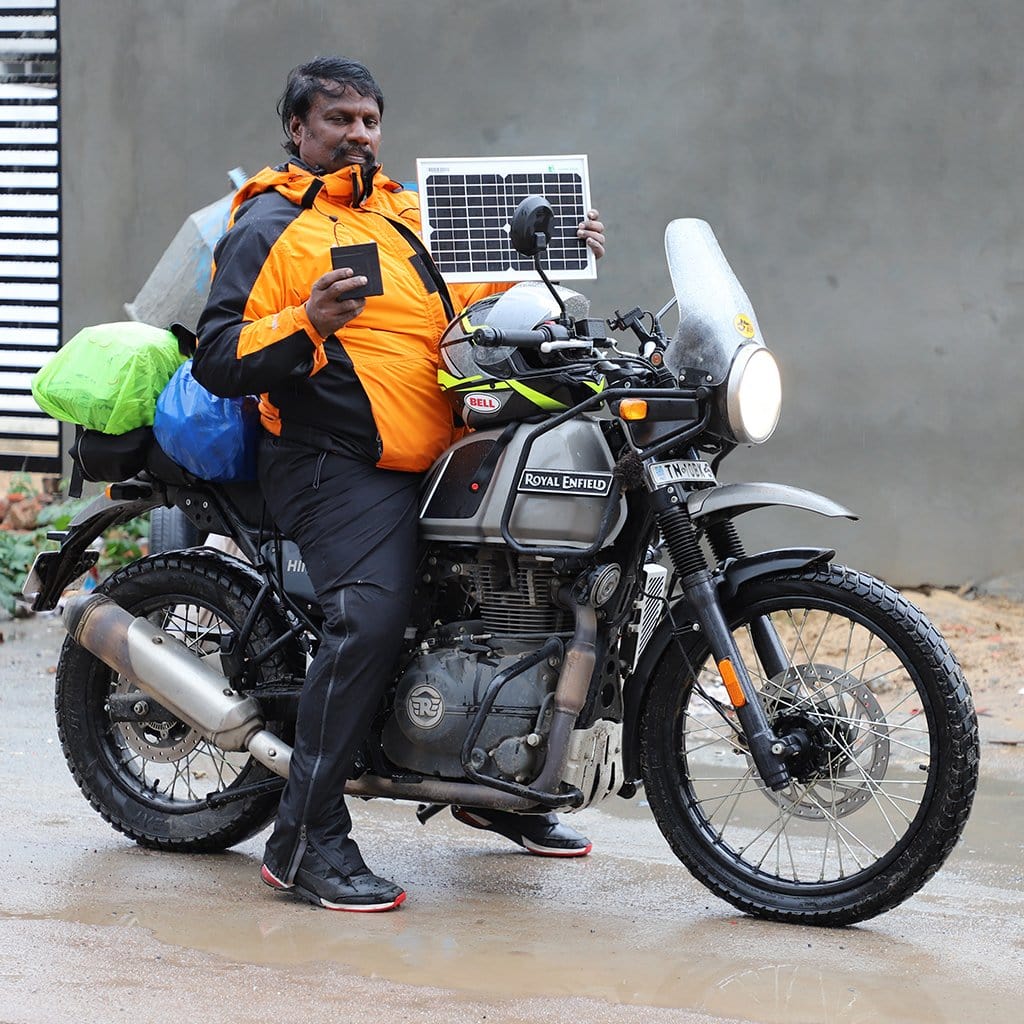 Loom Solar 10 Wp, 12 V PV Module for Mobile Charging 25 Years* Warranty