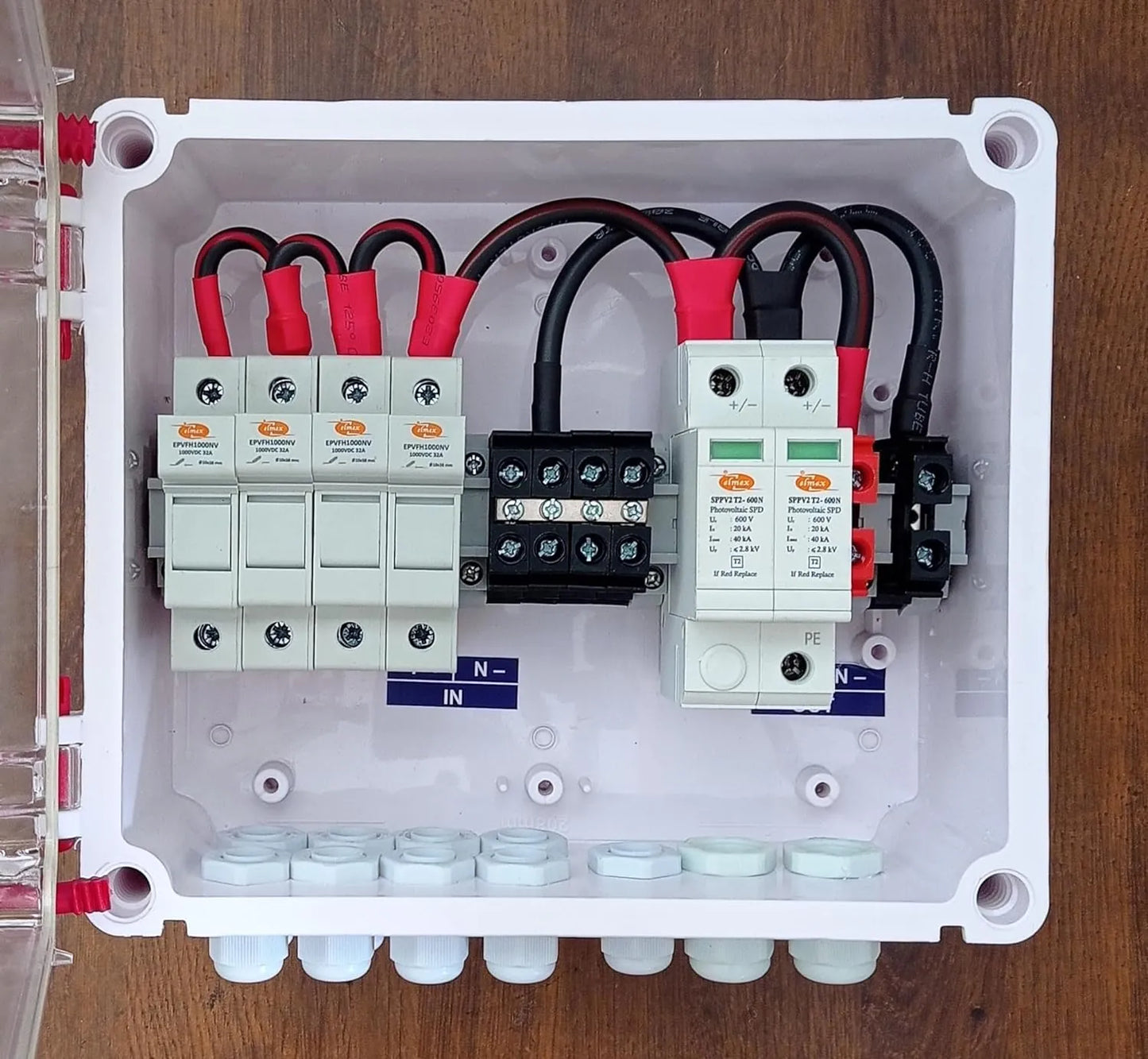 Solartek Solar AJB DCDB 3 In 1 Out 600V Inbuilt 3 X 20A Elmex Fuses, 600V Elmex SPD ( 3 Series/String X Up To 12 Panels Max.)